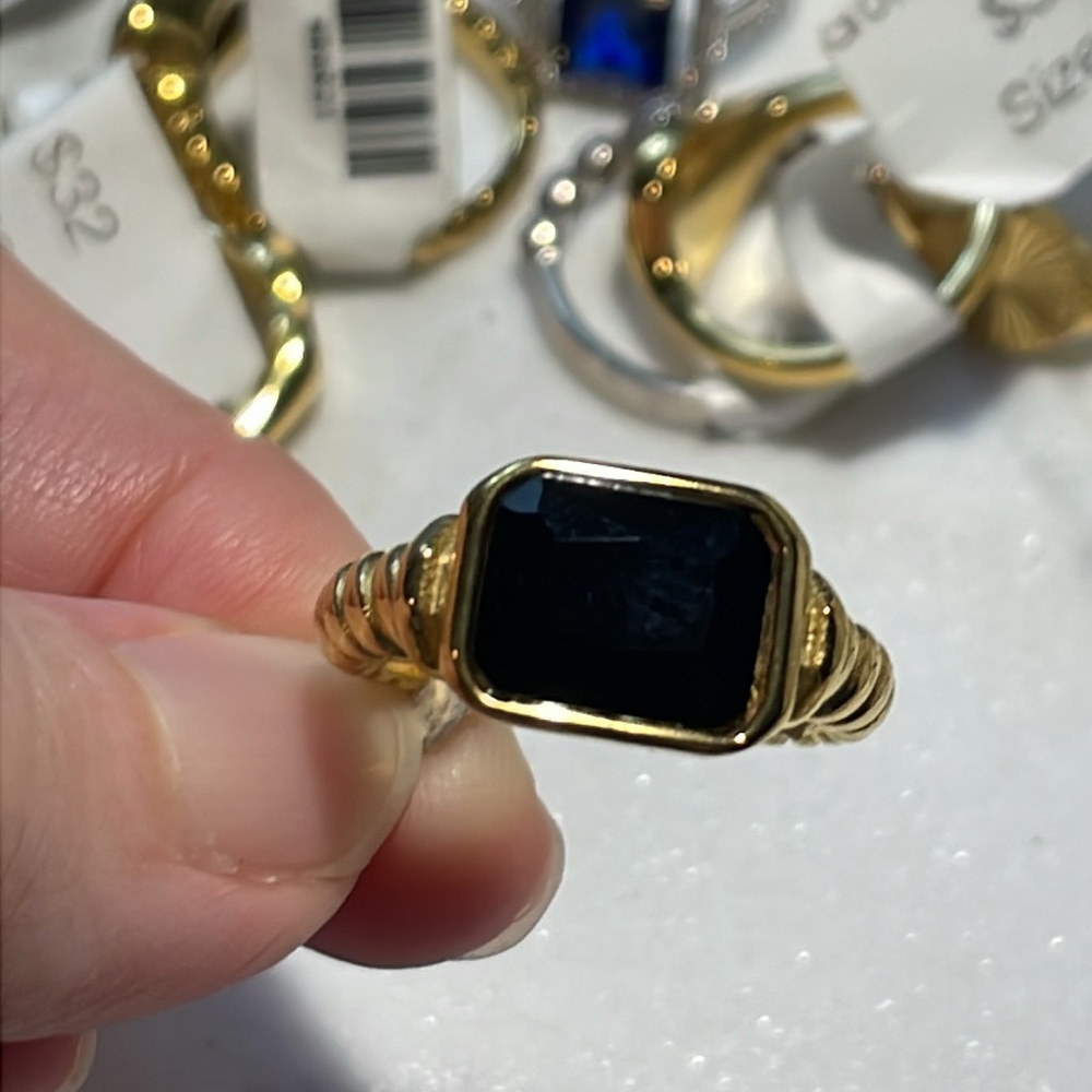 Black gemstone cocktail statement ring braided band No tarnish sophisticated - Picture 2 of 8